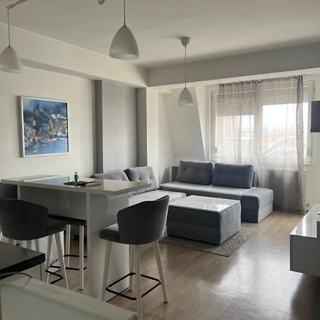 Cozy Apartment In The City Center Skopje Exterior photo